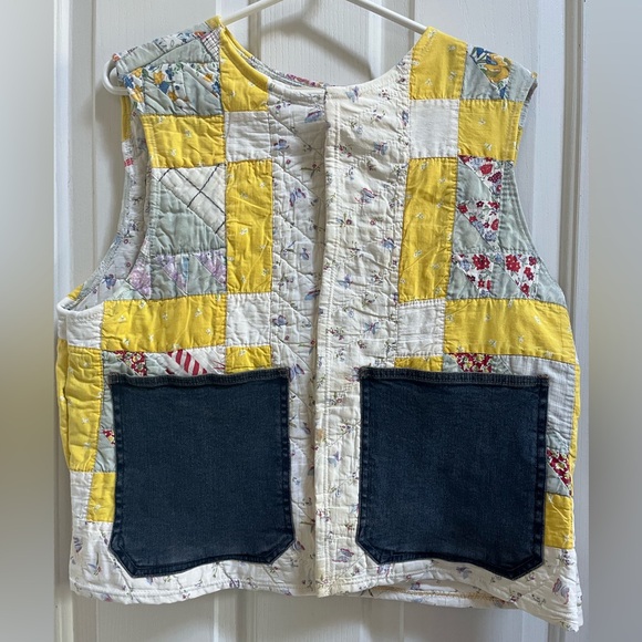 Handmade Quilt Quilted Vest Jacket Yellow Patchwork Fits Large - Picture 1 of 5